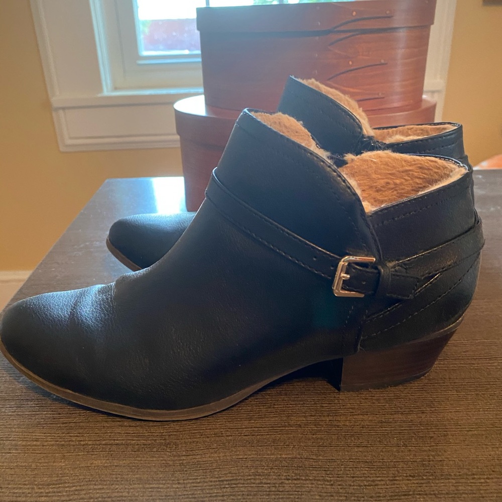 Old Navy Faux Fur Lined Ankle Booties size 8